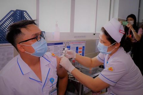 Chiều 7-4, thêm 11 ca mắc COVID-19 mới, 7 ca điều trị khỏi bệnh - Ảnh 1. Chiều 7-4, thêm 11 ca mắc COVID-19 mới, 7 ca điều trị khỏi bệnh - Ảnh 1.