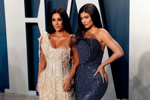 Kim Kardashian West thành tỉ phú USD: Ngôi sao tai tiếng làm giàu nhờ đâu? - Ảnh 1. Kim Kardashian West thành tỉ phú USD: Ngôi sao tai tiếng làm giàu nhờ đâu? - Ảnh 1.