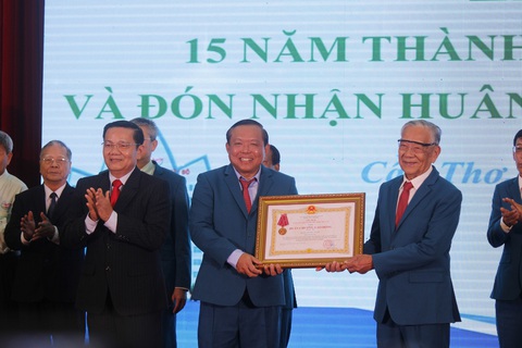 Trường ĐH Tây Đô sẽ trở thành một trong những trường đại học tư thục đa ngành - Ảnh 1. Trường ĐH Tây Đô sẽ trở thành một trong những trường đại học tư thục đa ngành - Ảnh 1.