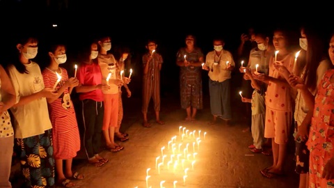 Xung đột tiếp diễn tại Myanmar, thêm 11 người biểu tình thiệt mạng - Ảnh 1. Xung đột tiếp diễn tại Myanmar, thêm 11 người biểu tình thiệt mạng - Ảnh 1.
