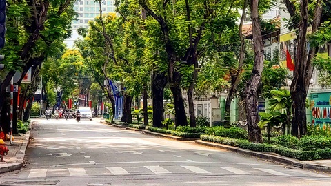 Sài Gòn bao dung - TP.HCM nghĩa tình: Người tình đầu tiên, người yêu cuối cùng - Ảnh 1. Sài Gòn bao dung - TP.HCM nghĩa tình: Người tình đầu tiên, người yêu cuối cùng - Ảnh 1.
