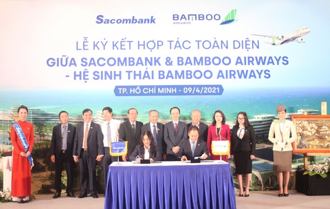Chủ tịch Sacombank tại lễ ký hợp tác toàn diện với Bamboo Airways: ‘Hai thương hiệu, triệu giá trị’ - Ảnh 1. Chủ tịch Sacombank tại lễ ký hợp tác toàn diện với Bamboo Airways: ‘Hai thương hiệu, triệu giá trị’ - Ảnh 1.