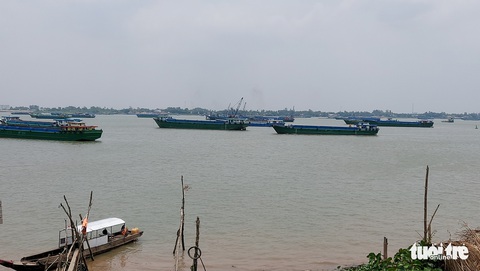 Mỏ cát trên sông Tiền được mua với giá hơn 2.811 tỉ đồng - Ảnh 2. Mỏ cát trên sông Tiền được mua với giá hơn 2.811 tỉ đồng - Ảnh 2.