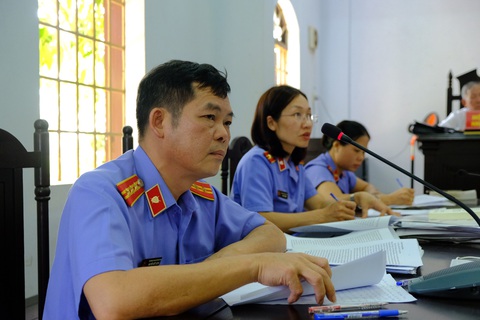 Viện kiểm sát khẳng định 137 triệu lít xăng Trịnh Sướng pha là hàng giả - Ảnh 1. Viện kiểm sát khẳng định 137 triệu lít xăng Trịnh Sướng pha là hàng giả - Ảnh 1.