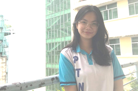 Nữ sinh Trường phổ thông Năng khiếu nhận học bổng 6,8 tỉ đồng của đại học Mỹ - Ảnh 1. Nữ sinh Trường phổ thông Năng khiếu nhận học bổng 6,8 tỉ đồng của đại học Mỹ - Ảnh 1.