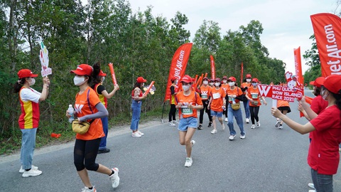 Tự hào tàu bay mang màu cờ Tổ quốc đi muôn nơi - Ảnh 5. Tự hào tàu bay mang màu cờ Tổ quốc đi muôn nơi - Ảnh 5.