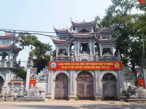 Thái Bình đề nghị người đến cụm đền Tiên La ngày 25-4 liên hệ cơ quan y tế gần nhất - Ảnh 1. Thái Bình đề nghị người đến cụm đền Tiên La ngày 25-4 liên hệ cơ quan y tế gần nhất - Ảnh 1.