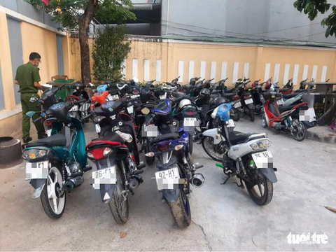 Đà Nẵng: Truy quét ‘quái xế’, tạm giữ gần 40 xe trên đèo Hải Vân - Ảnh 6. Đà Nẵng: Truy quét ‘quái xế’, tạm giữ gần 40 xe trên đèo Hải Vân - Ảnh 6.