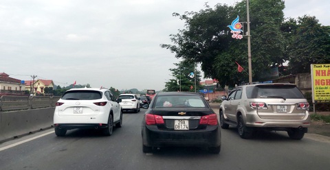 Đi chơi lễ kẹt cứng, lúc về làm sao né kẹt xe? - Ảnh 1. Đi chơi lễ kẹt cứng, lúc về làm sao né kẹt xe? - Ảnh 1.