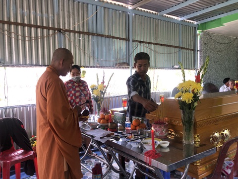 Ăn cháo gà để qua đêm, 2 cháu bé chết thương tâm nghi do ngộ độc thực phẩm - Ảnh 1. Ăn cháo gà để qua đêm, 2 cháu bé chết thương tâm nghi do ngộ độc thực phẩm - Ảnh 1.