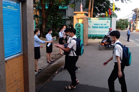 Nơi cho học sinh nghỉ, nơi thi học kỳ trực tuyến, riêng Quảng Ngãi cho học lại - Ảnh 3. Nơi cho học sinh nghỉ, nơi thi học kỳ trực tuyến, riêng Quảng Ngãi cho học lại - Ảnh 3.