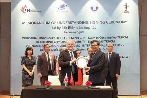 Trường Đại học Mở TP.HCM đào tạo đồng hành cùng doanh nghiệp - Ảnh 3. Trường Đại học Mở TP.HCM đào tạo đồng hành cùng doanh nghiệp - Ảnh 3.