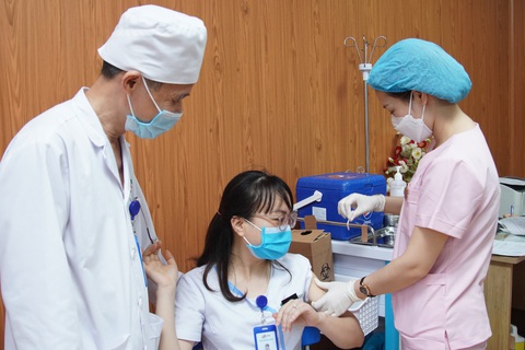 Nhiều bệnh viện tư nhân báo lãi giữa thời dịch COVID-19 - Ảnh 1. Nhiều bệnh viện tư nhân báo lãi giữa thời dịch COVID-19 - Ảnh 1.