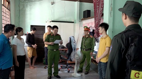 Phá đường dây đánh bạc qua game online với số tiền hàng trăm tỉ đồng - Ảnh 1. Phá đường dây đánh bạc qua game online với số tiền hàng trăm tỉ đồng - Ảnh 1.