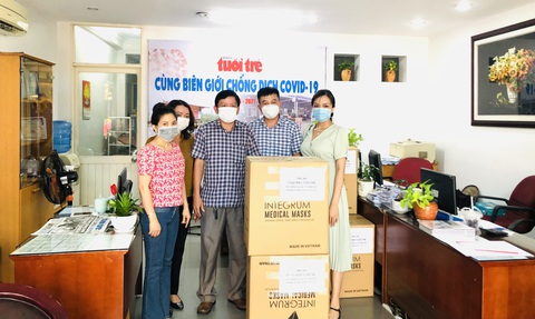 Cùng biên giới chống dịch: Thương những người lính quá, cho chị gửi ít quà nghen… - Ảnh 1. Cùng biên giới chống dịch: Thương những người lính quá, cho chị gửi ít quà nghen… - Ảnh 1.