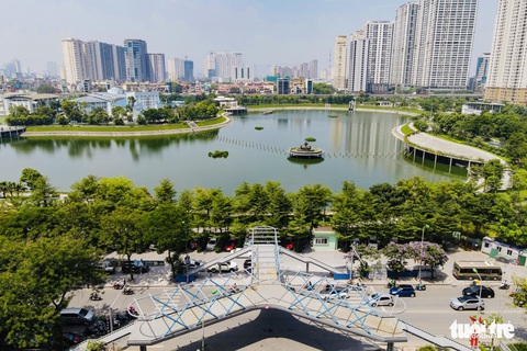 Cầu bộ hành chữ Y đẹp như thơ ở Hà Nội chuẩn bị khánh thành - Ảnh 4. Cầu bộ hành chữ Y đẹp như thơ ở Hà Nội chuẩn bị khánh thành - Ảnh 4.