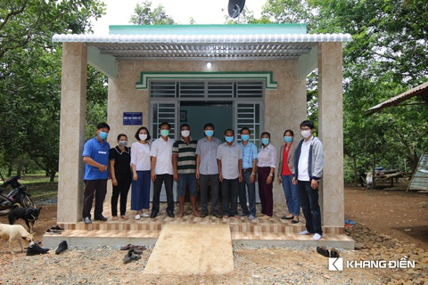 Khang Điền trao tặng 2 căn nhà tình thương cho người dân khó khăn - Ảnh 1. Khang Điền trao tặng 2 căn nhà tình thương cho người dân khó khăn - Ảnh 1.