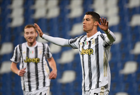 Ronaldo ghi bàn thứ 100 cho Juventus - Ảnh 2. Ronaldo ghi bàn thứ 100 cho Juventus - Ảnh 2.