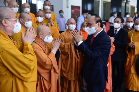 Chủ tịch nước Nguyễn Xuân Phúc: Phát huy các nguồn lực tôn giáo cho sự phát triển Việt Nam - Ảnh 1. Chủ tịch nước Nguyễn Xuân Phúc: Phát huy các nguồn lực tôn giáo cho sự phát triển Việt Nam - Ảnh 1.