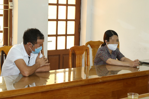 Tung tin ẩu về COVID-19 trong nhóm kín, 2 người bị phạt 10 triệu - Ảnh 1. Tung tin ẩu về COVID-19 trong nhóm kín, 2 người bị phạt 10 triệu - Ảnh 1.
