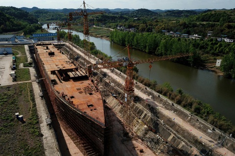 Trung Quốc dựng bản sao tàu Titanic làm điểm du lịch - Ảnh 1. Trung Quốc dựng bản sao tàu Titanic làm điểm du lịch - Ảnh 1.