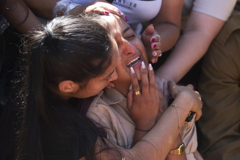 Tan hoang sau những cuộc không kích giữa Israel - Hamas - Ảnh 5. Tan hoang sau những cuộc không kích giữa Israel - Hamas - Ảnh 5.