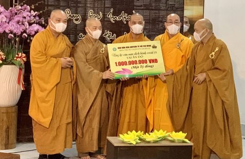 Tăng ni, phật tử TP.HCM ủng hộ Ấn Độ 1 tỉ đồng, chia sẻ nỗi đau vì dịch COVID - 19 - Ảnh 1. Tăng ni, phật tử TP.HCM ủng hộ Ấn Độ 1 tỉ đồng, chia sẻ nỗi đau vì dịch COVID - 19 - Ảnh 1.