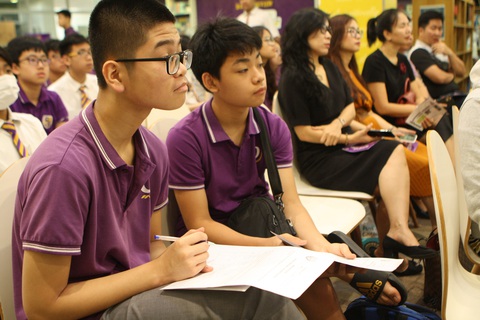 Không yêu cầu viết đánh giá học sinh vào sổ theo dõi, học bạ - Ảnh 1. Không yêu cầu viết đánh giá học sinh vào sổ theo dõi, học bạ - Ảnh 1.
