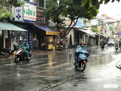 Mưa từ biển Cần Giờ đang hướng về phía trung tâm TP.HCM và lan rộng - Ảnh 1. Mưa từ biển Cần Giờ đang hướng về phía trung tâm TP.HCM và lan rộng - Ảnh 1.