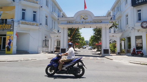 Cư dân ở chui trong nhà chục tỉ - Ảnh 1. Cư dân ở chui trong nhà chục tỉ - Ảnh 1.