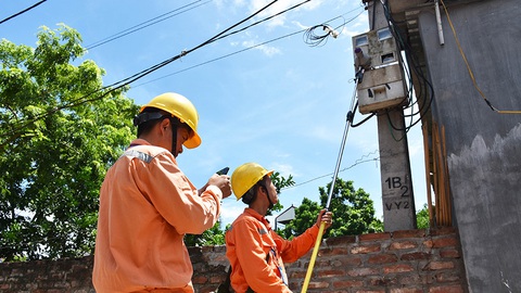 Nhu cầu giảm, giá điện có giảm, EVN nói gì? - Ảnh 1. Nhu cầu giảm, giá điện có giảm, EVN nói gì? - Ảnh 1.