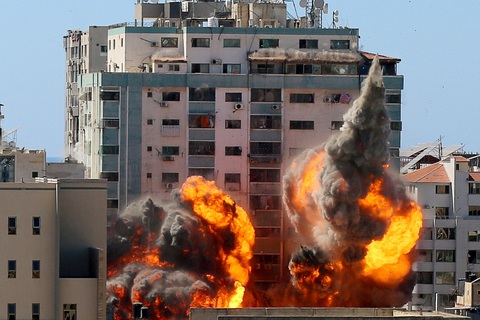 AP kêu gọi điều tra vụ đánh bom văn phòng báo đài ở Gaza - Ảnh 1. AP kêu gọi điều tra vụ đánh bom văn phòng báo đài ở Gaza - Ảnh 1.