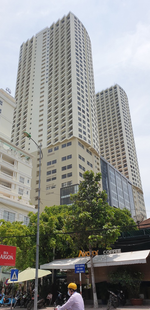 Khởi tố, bắt tạm giam nguyên phó chủ tịch tỉnh và nguyên giám đốc sở tại Khánh Hòa - Ảnh 3. Khởi tố, bắt tạm giam nguyên phó chủ tịch tỉnh và nguyên giám đốc sở tại Khánh Hòa - Ảnh 3.