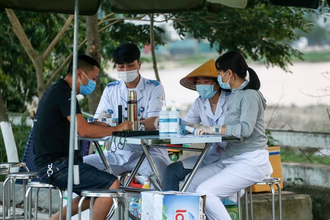 Bắc Ninh tạm dừng sử dụng lao động đến từ Bắc Giang - Ảnh 1. Bắc Ninh tạm dừng sử dụng lao động đến từ Bắc Giang - Ảnh 1.