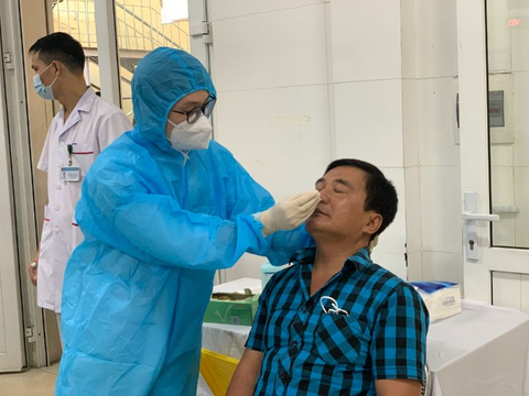 Bệnh viện Phổi trung ương có thêm 1 kỹ thuật viên dương tính COVID-19 - Ảnh 1. Bệnh viện Phổi trung ương có thêm 1 kỹ thuật viên dương tính COVID-19 - Ảnh 1.