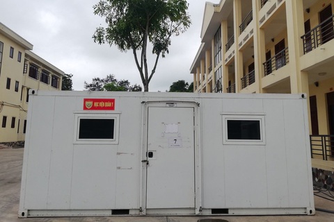 Thần tốc dựng trung tâm xét nghiệm dã chiến ở Bắc Giang sau 1 đêm - Ảnh 2. Thần tốc dựng trung tâm xét nghiệm dã chiến ở Bắc Giang sau 1 đêm - Ảnh 2.