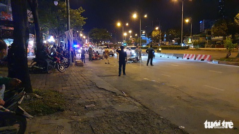 Cô gái chở bạn bị cướp trên đường Điện Biên Phủ: ‘Bạn tôi bị kẻ cướp kéo lê, lôi xềnh xệch’ - Ảnh 2. Cô gái chở bạn bị cướp trên đường Điện Biên Phủ: ‘Bạn tôi bị kẻ cướp kéo lê, lôi xềnh xệch’ - Ảnh 2.