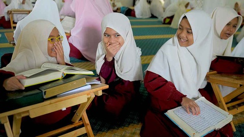 Cử nhân ở Malaysia đang thất nghiệp vì quá dư thừa? - Ảnh 2. Cử nhân ở Malaysia đang thất nghiệp vì quá dư thừa? - Ảnh 2.