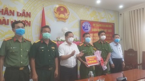 Khởi tố vụ án mang xà beng đột nhập tiệm vàng lấy 300 lượng - Ảnh 2. Khởi tố vụ án mang xà beng đột nhập tiệm vàng lấy 300 lượng - Ảnh 2.