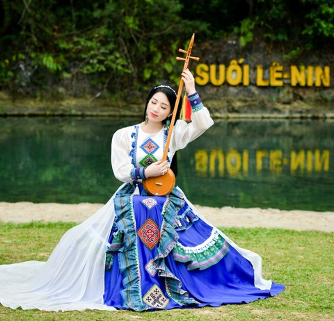 Lại tranh cãi chuyện khán giả nuôi nghệ sĩ, ai sẽ thay Chí Tài trong Sàn chiến giọng hát? - Ảnh 4. Lại tranh cãi chuyện khán giả nuôi nghệ sĩ, ai sẽ thay Chí Tài trong Sàn chiến giọng hát? - Ảnh 4.