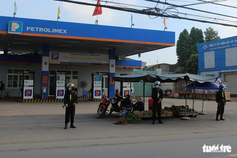 Vụ 2,7 triệu lít xăng giả: Khám xét thêm 1 trạm xăng dầu tại TP Biên Hòa - Ảnh 1. Vụ 2,7 triệu lít xăng giả: Khám xét thêm 1 trạm xăng dầu tại TP Biên Hòa - Ảnh 1.