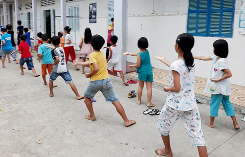 Chương trình Ngôi Sao NFZH khuyến khích trẻ em ăn uống lành mạnh và chăm vận động khi còn nhỏ - Ảnh 4. Chương trình Ngôi Sao NFZH khuyến khích trẻ em ăn uống lành mạnh và chăm vận động khi còn nhỏ - Ảnh 4.