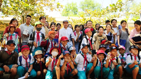 Biến sân trường thành không gian mơ ước cho lũ trẻ - Ảnh 1. Biến sân trường thành không gian mơ ước cho lũ trẻ - Ảnh 1.