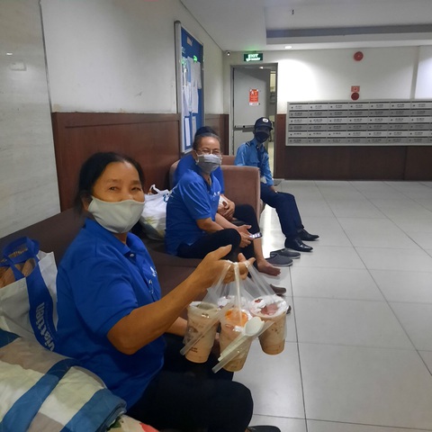 Nghĩa tình trong khu cách ly vì COVID-19 ở chung cư Sunview Town - Ảnh 4. Nghĩa tình trong khu cách ly vì COVID-19 ở chung cư Sunview Town - Ảnh 4.