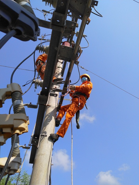 EVNSPC đảm bảo cấp điện phục vụ bầu cử 21 tỉnh, thành phía Nam - Ảnh 2. EVNSPC đảm bảo cấp điện phục vụ bầu cử 21 tỉnh, thành phía Nam - Ảnh 2.