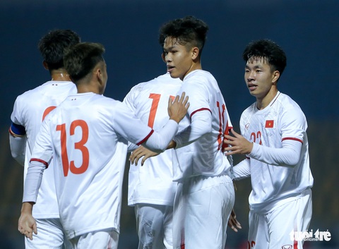 Hữu Thắng bất ngờ bị loại khỏi tuyển U22 Việt Nam - Ảnh 1. Hữu Thắng bất ngờ bị loại khỏi tuyển U22 Việt Nam - Ảnh 1.