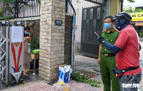 TP.HCM: Toàn bộ người ở công ty có ca COVID ở Thủ Đức đến làm việc phải đi cách ly - Ảnh 1. TP.HCM: Toàn bộ người ở công ty có ca COVID ở Thủ Đức đến làm việc phải đi cách ly - Ảnh 1.
