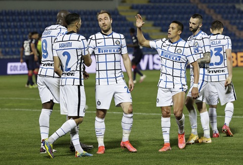 Inter Milan vô địch Ý sau 11 năm - Ảnh 1. Inter Milan vô địch Ý sau 11 năm - Ảnh 1.