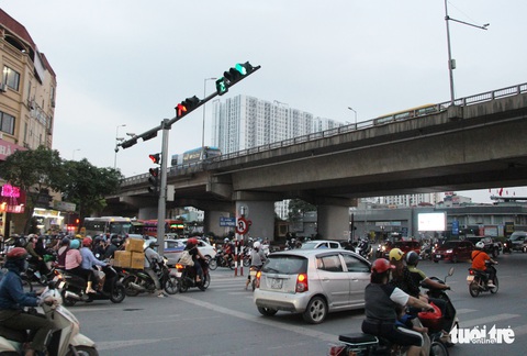 Chiều về Hà Nội nhiều xe nhưng chạy được - Ảnh 9. Chiều về Hà Nội nhiều xe nhưng chạy được - Ảnh 9.