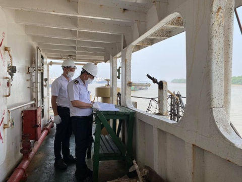 COVID-19 ngày 20-5: 10.700 mẫu xét nghiệm liên quan ca ở TP Thủ Đức, đa số âm tính - Ảnh 2. COVID-19 ngày 20-5: 10.700 mẫu xét nghiệm liên quan ca ở TP Thủ Đức, đa số âm tính - Ảnh 2.